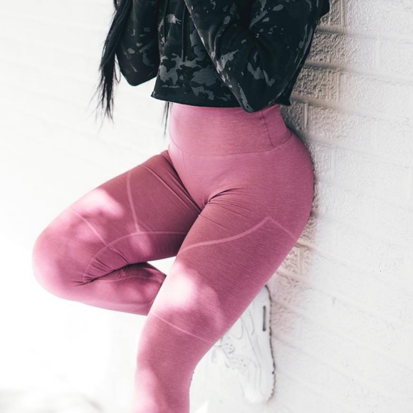 Alphalete dusty pink revival leggings - Picture 1 of 2